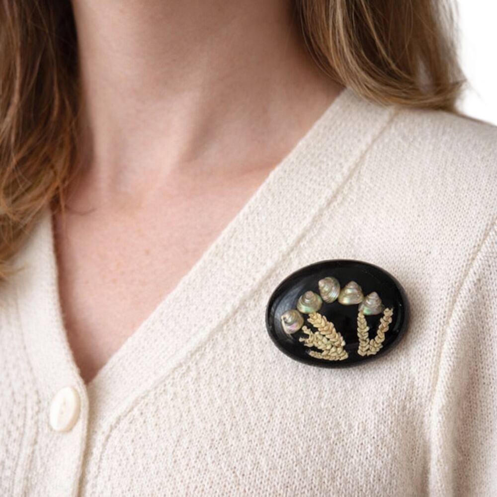 Vintage 60s Resin Shell Brooch Black Oval Mother of Pearl Sea Motif